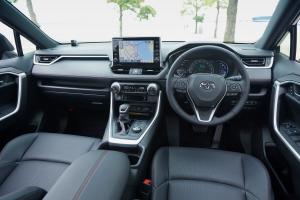 Toyota RAV4 PHV 2020 года  (JP)
